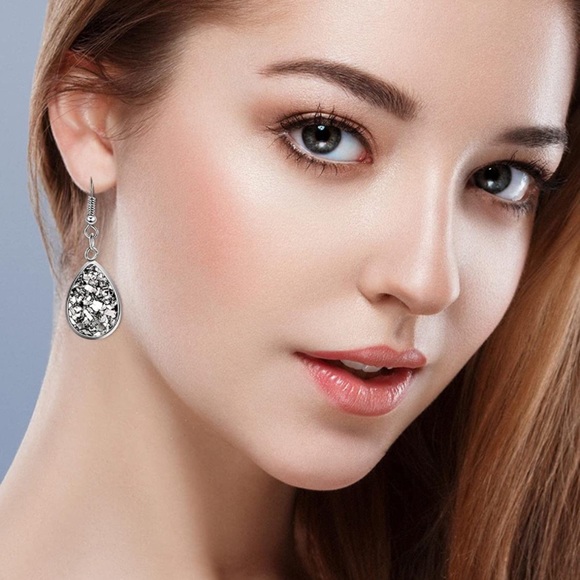 ✨NWT High Quality Druzy Dangle Earrings - Picture 1 of 6